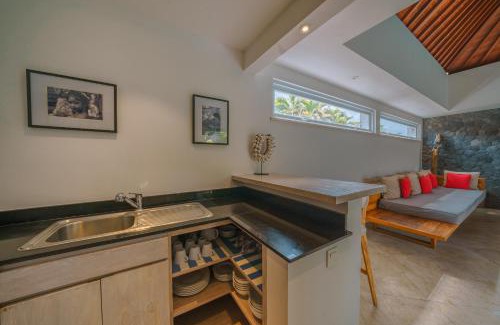 Petitenget Villa | Villa Anahata: Modern 2BR Villa w/Pool in Seminyak !