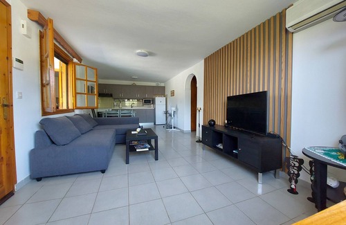 Nea Iraklia Cabin | 'Villa Anastasia' Ground floor of seaside holiday home Nea Iraklia – Chalkidiki