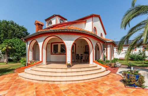 Cancini Villa | Villa Anna with pool by Porec