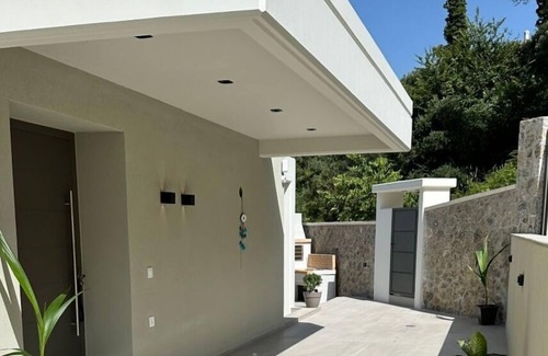 Danilia Villa | Villa Antonis