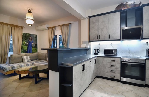Makrys Tichos Villa | Villa ANVA, amazing views, walk to the beach
