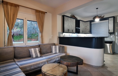 Makrys Tichos Villa | Villa ANVA, amazing views, walk to the beach