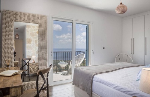 Antipata Villa | Villa Apollonia in Antipata
