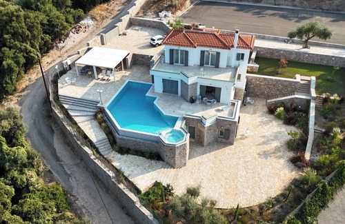 Melissopetra Villa | Villa Arian with great sea view, great pool and 6 minutes walk from the beach