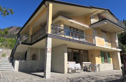 Gardola Apartment | Villa Arianna - Suite Arianna