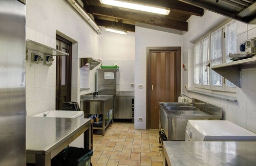 Costigliole d'Asti Villa | Villa 'Arneis' with Shared Pool, Private Terrace and Wi-Fi