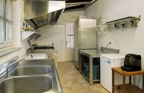 Costigliole d'Asti Villa | Villa 'Arneis' with Shared Pool, Private Terrace and Wi-Fi