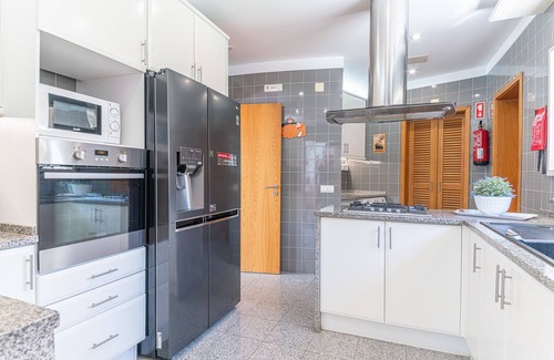 Charneca de Caparica e Sobreda Villa | Villa Aroeira II - Modern villa for 10 persons with heated pool in a golf resort