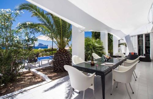 Cala Comte Villa | Villa Arola