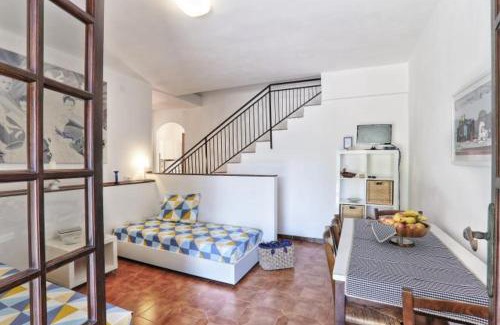 Madonna delle Grazie Apartment | Villa Artistica app.1/trilo 6 (trilocale)