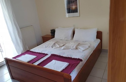 Halkidiki Hotel | Villa Askamnia and Suites Franz. Double bed Beach Pool, Bar, Resort Parkpl.