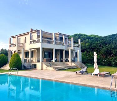 Pyrgos Villa | Villa Astoria