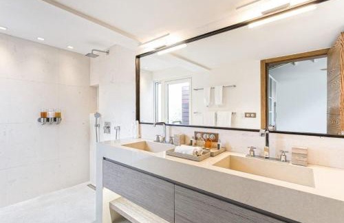Les Terres Basses Villa | Villa Avanti