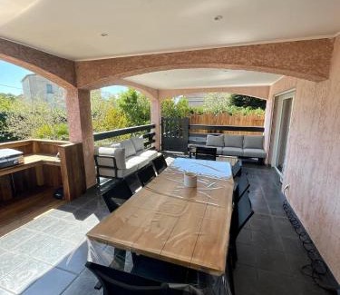 Ghisonaccia Villa | Villa avec piscine entièrement rénovée à 5min de la plage de pinia