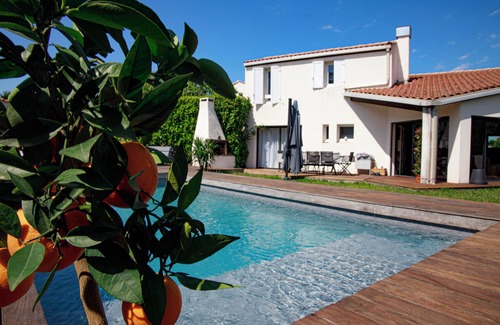Baillargues Villa | Villa Avec Piscine au Charme Authentique et Naturel
