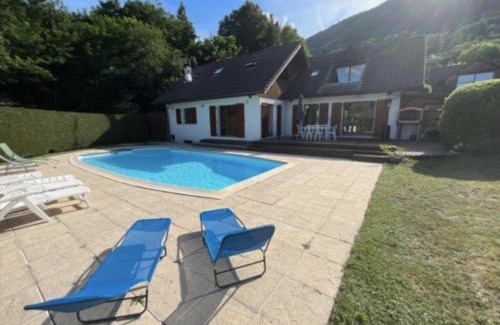 Cessenaz Villa | Villa avec piscine, vue lac et montagne