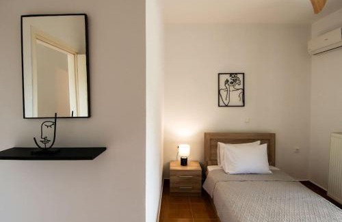 Mouzaki Villa | Villa Azra