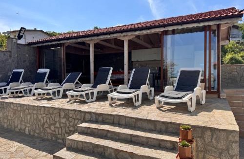 Hristo Botev Villa | Villa Azur- Sea View Luxury with Pool near Balchik