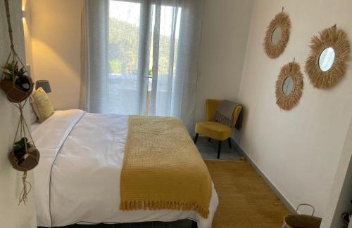 Santa Giulia Villa | Villa AZURA, vue panoramique et proche mer à Santa Giulia, piscine chauffée