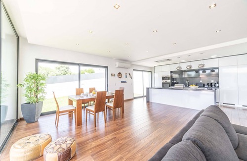 Aldeia Villa | Villa Bahia - Modern Villa with private heatbale pool - 5 min from the beach!