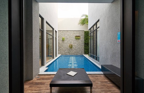 Nantun District Hotel | Villa ballet