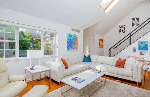East Hampton Villa | Villa Baloch- w/Sparkling heated pool