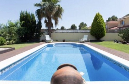 Can Trabal Villa | Villa Barcelona 4 bed, private pool, 7 to Sitges