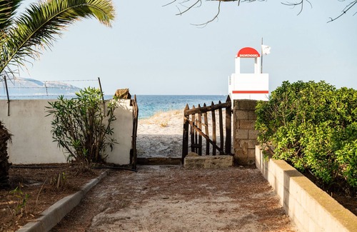 Pittulongu Villa | Villa Bay Pine - direct access to Pittulongu beach, wi-fi