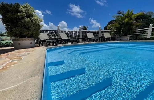 Dampierre Villa | Villa Baya "les Pieds Dans L'eau"