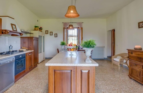 Lamporecchio House | Villa Beboli per 18 pax by Interhome