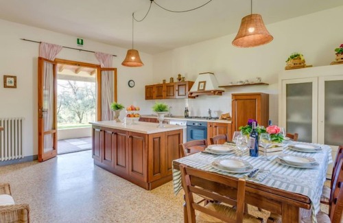 Lamporecchio House | Villa Beboli per 18 pax by Interhome