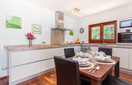 Cielo de Bonaire Villa | Villa 'Bell Lloc 8' with Private Pool, Wi-Fi and Air Conditioning