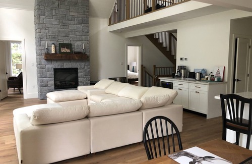 Muskoka Lakes Cottage | Villa Bella Muskoka - Your private executive escape to tranquil beauty