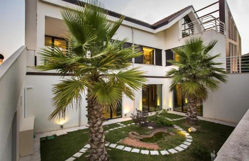 Macerata House | Villa Belohorizonte