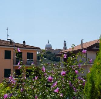 Loreto Apartment | Villa Bianca Apartment