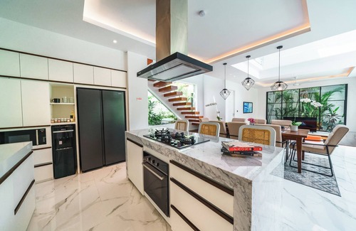 Sunset Road Villa | Villa Blue Water by GORO