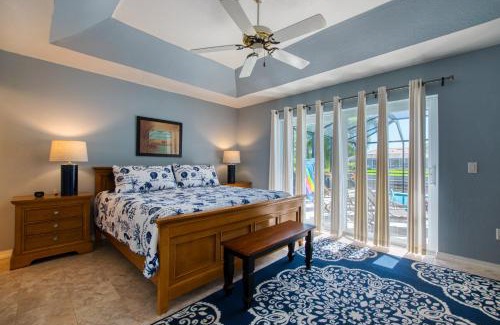 Caloosahatchee Villa | VILLA BOATERS DREAM - 3 BEDS 2 BATHS - 8 GUESTS - GULF ACCESS & POOL/SPA - INCL.10% OFF BOAT RENTAL