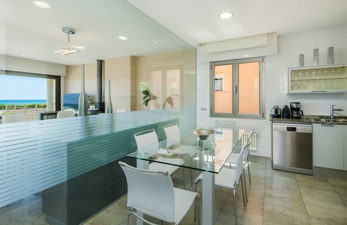 Son Serra de Marina Villa | Villa 'Bohemi' Seafront, Wi-Fi and A/C in Bedrooms