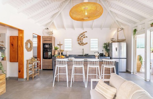 Terre-de-Haut Villa | Villa Bohème with high-quality amenities. Perfect for 6 people.