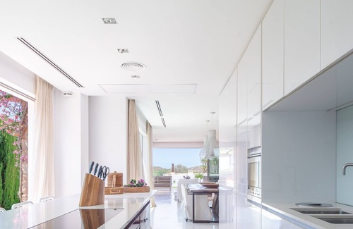 Cala Comte Villa | Villa Bouganvillea: Luxury & sea views in Cala Conta, Ibiza.