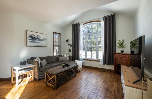 Brebeuf House | Villa Brebeuf