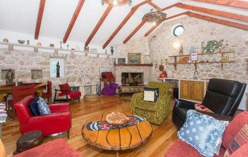 Dicmo Villa | Villa Brkic with large private pool and playground