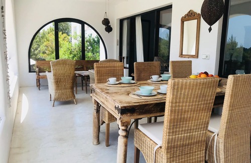 Santa Eulalia del Rio Villa | Villa by the sea with large pool, stunning views, air conditioning, wifi