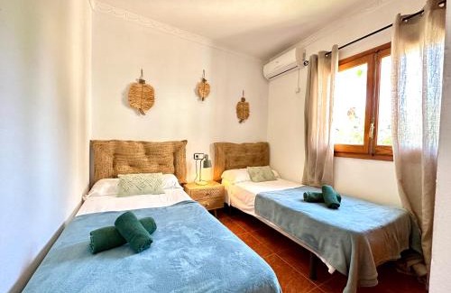 Sant Josep de sa Talaia Villa | Villa By Playa Den Bossa & Ibiza Town 7min, Bbq