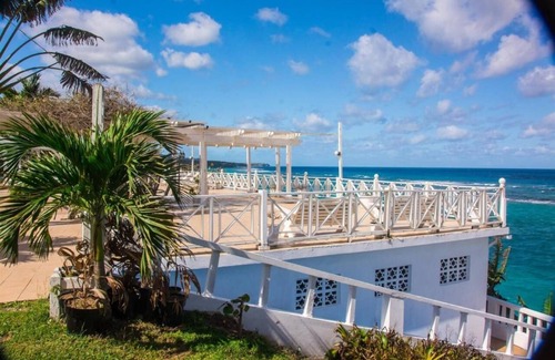 Boscobel Villa | Villa by The Sea