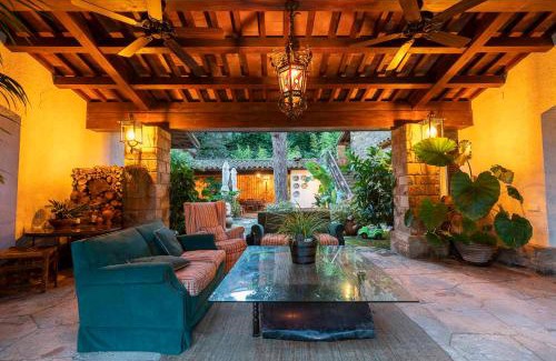 Premia de Dalt Villa | Villa Can Duarry - Barcelona Country House 1