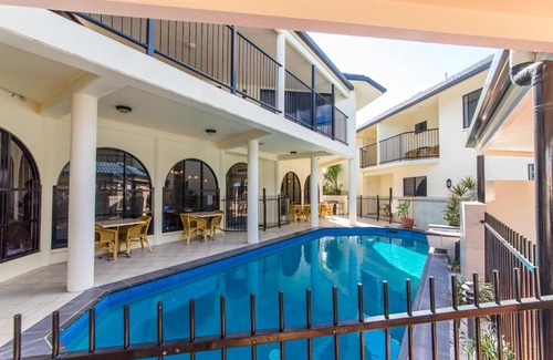 Rockhampton Hotel | Villa Capri Motel