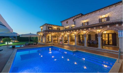 Strpacici Villa | Villa Carolus-Luxurious Istrian Villa