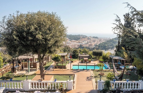 Arenys de Munt Villa | Villa Carrasca: Lujo Montañoso con Vista al Mar, Piscina y BBQ