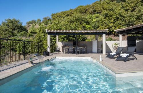 Cutar Villa | Villa Carrillos